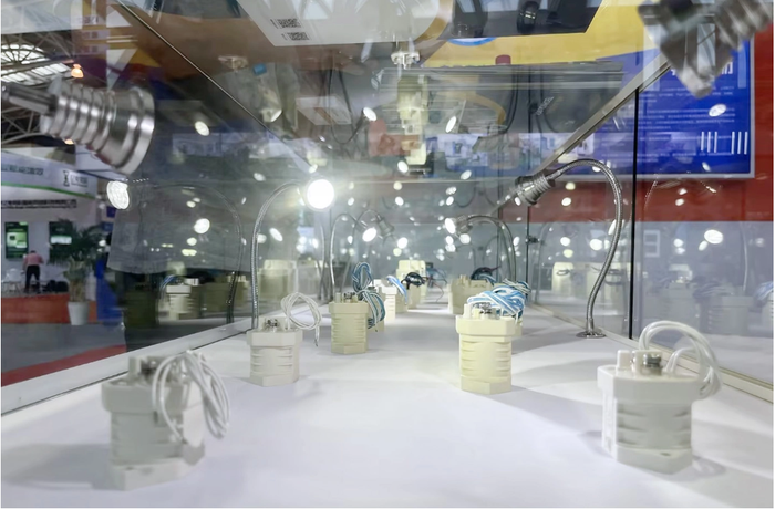 ALQ-N-009图片3 上海国际充电桩及换电站展回顾.png